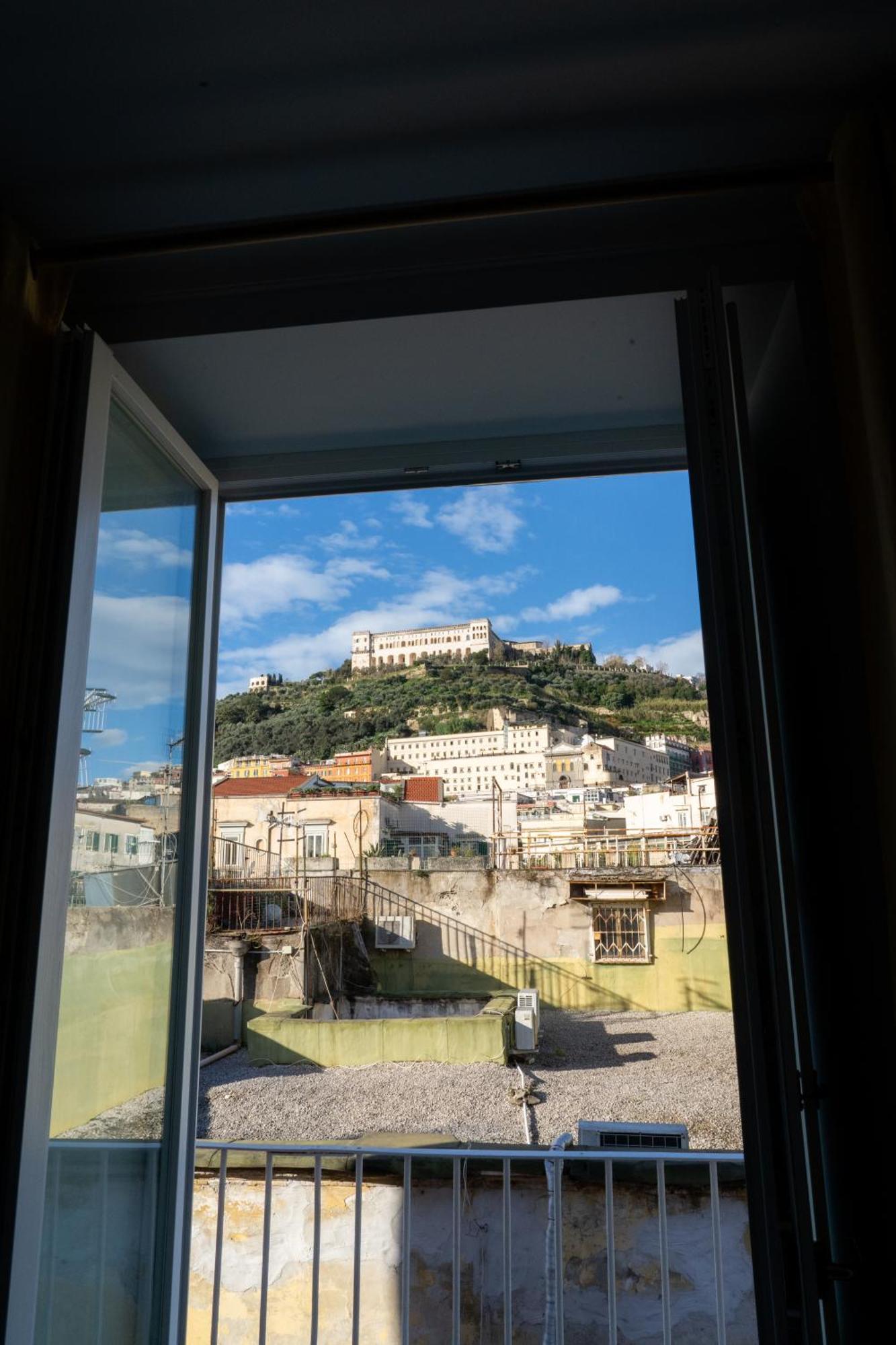 Domus Sibyllina, Palazzo Cavalcanti Napoli Exterior foto